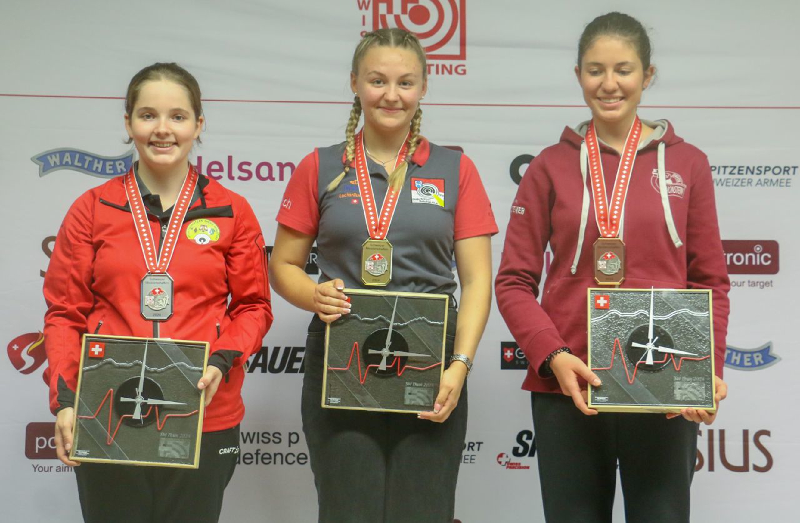 Die drei Medaillengewinnerinnen (v.l.) Gina Gyger, Vivien Jäggi und Martina Herrli